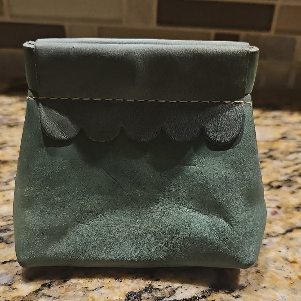 Portland Leather Cucumber Coin Purse - Picture 3 of 5